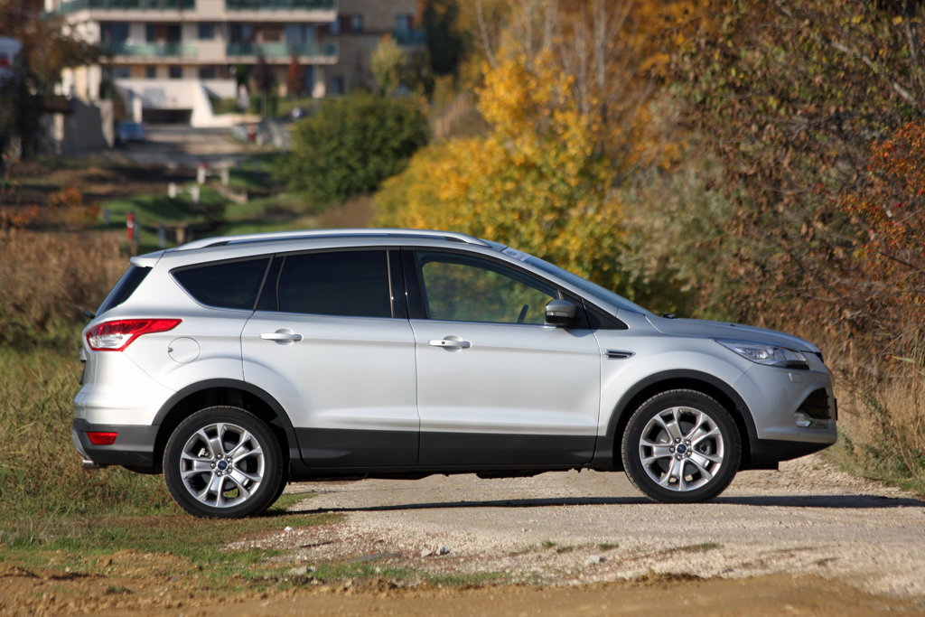 FORD KUGA