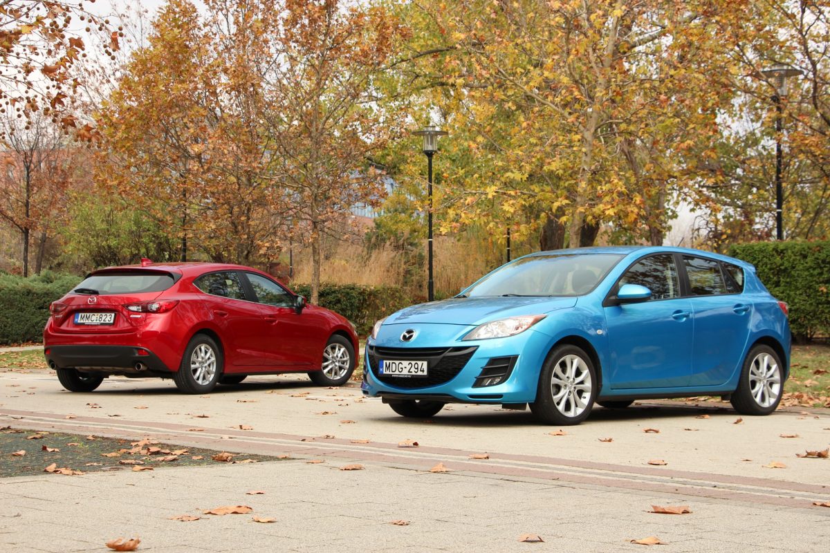 MAZDA 3