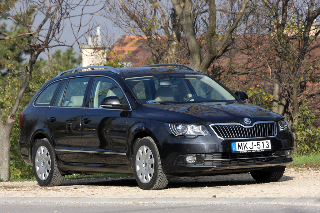 SKODA SUPERB