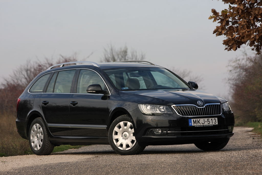 SKODA SUPERB