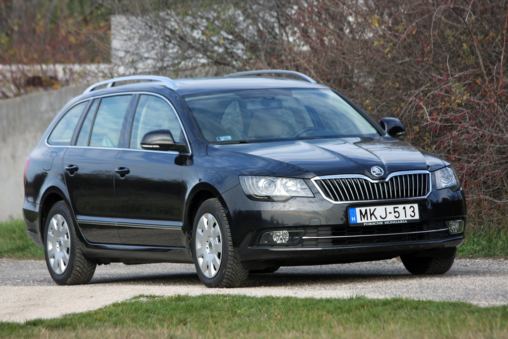 SKODA SUPERB