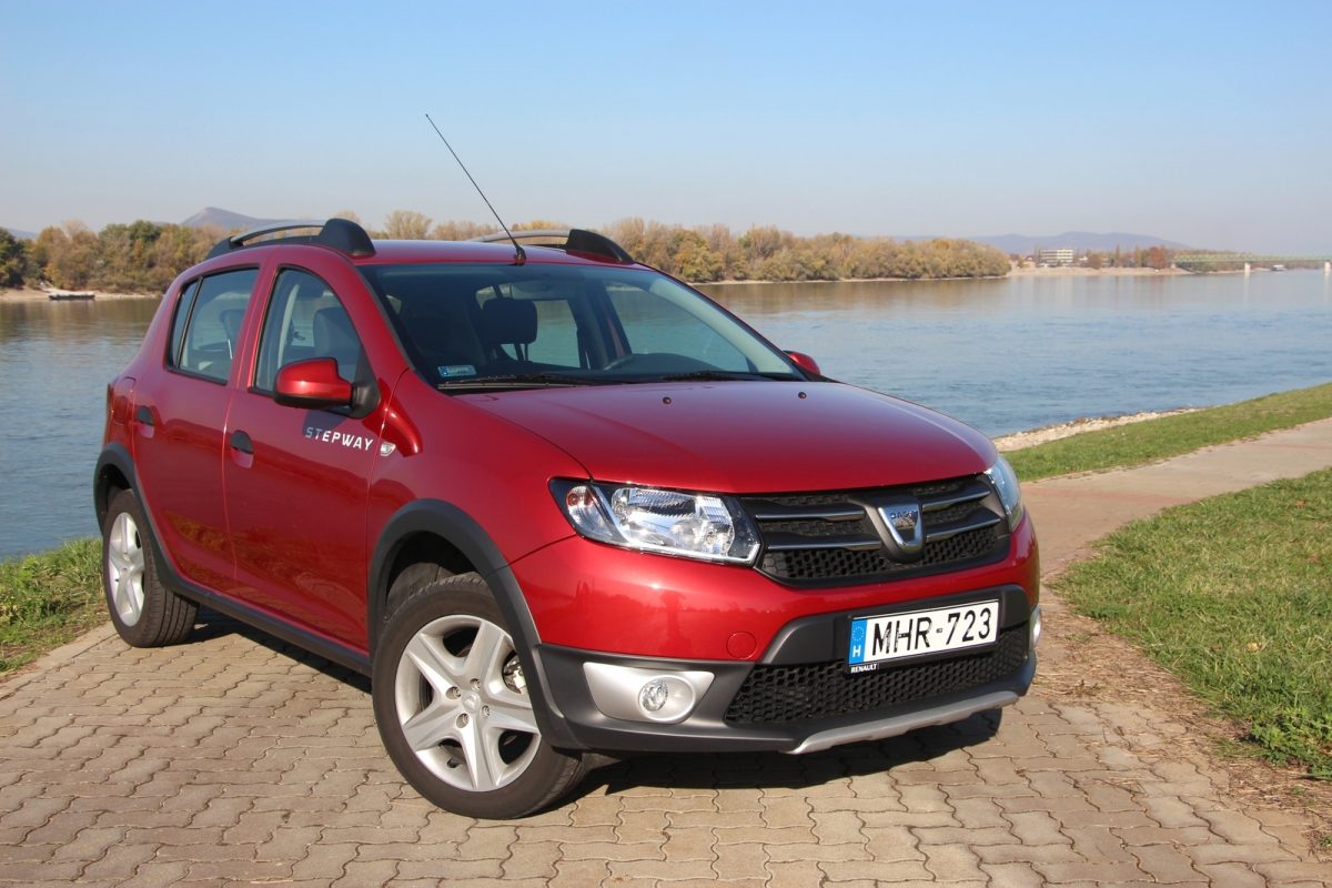 DACIA SANDERO
