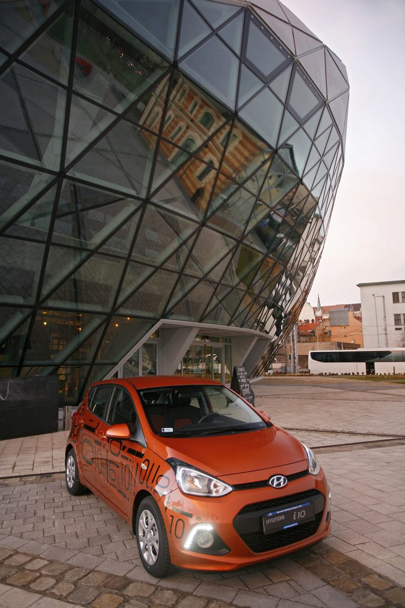 HYUNDAI I10