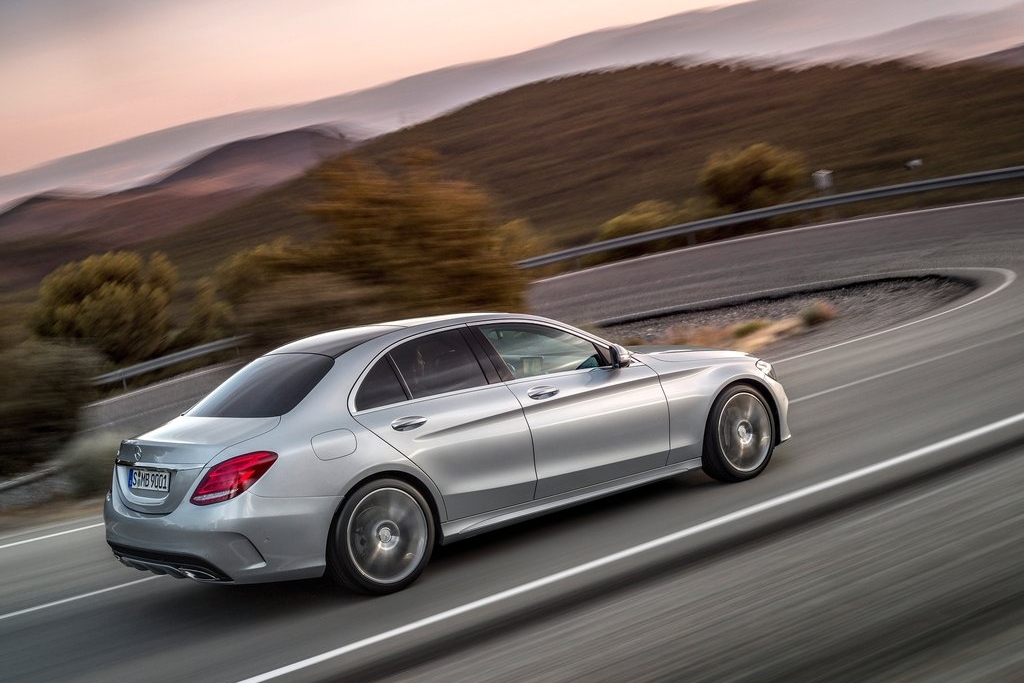 MERCEDES-BENZ C-OSZTÁLY