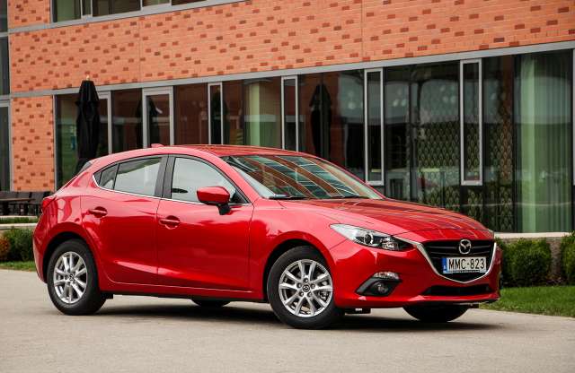 Ez 20 év múlva is jó autó lesz, most szenzációs! Mazda3 teszt