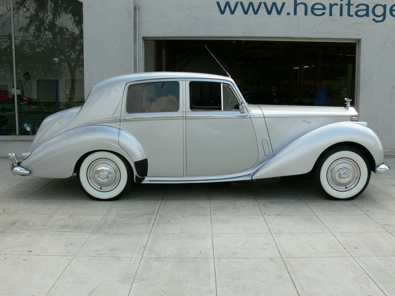 ROLLS-ROYCE SILVER GHOST