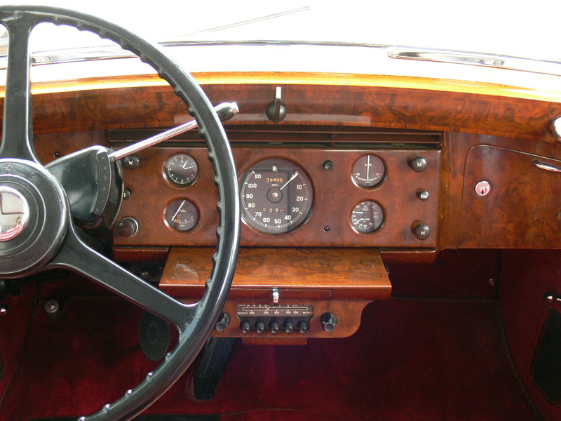 ROLLS-ROYCE SILVER GHOST