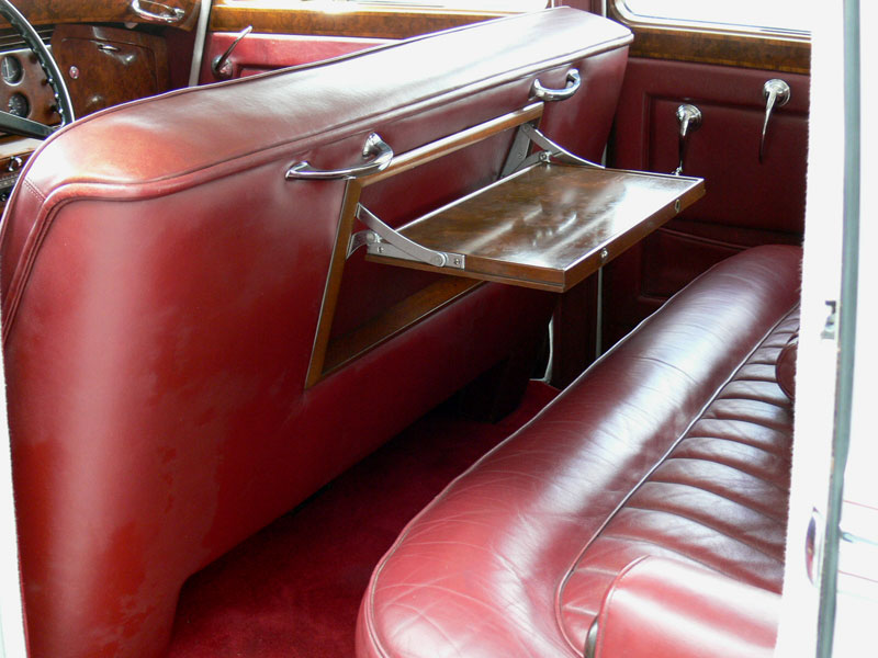 ROLLS-ROYCE SILVER GHOST