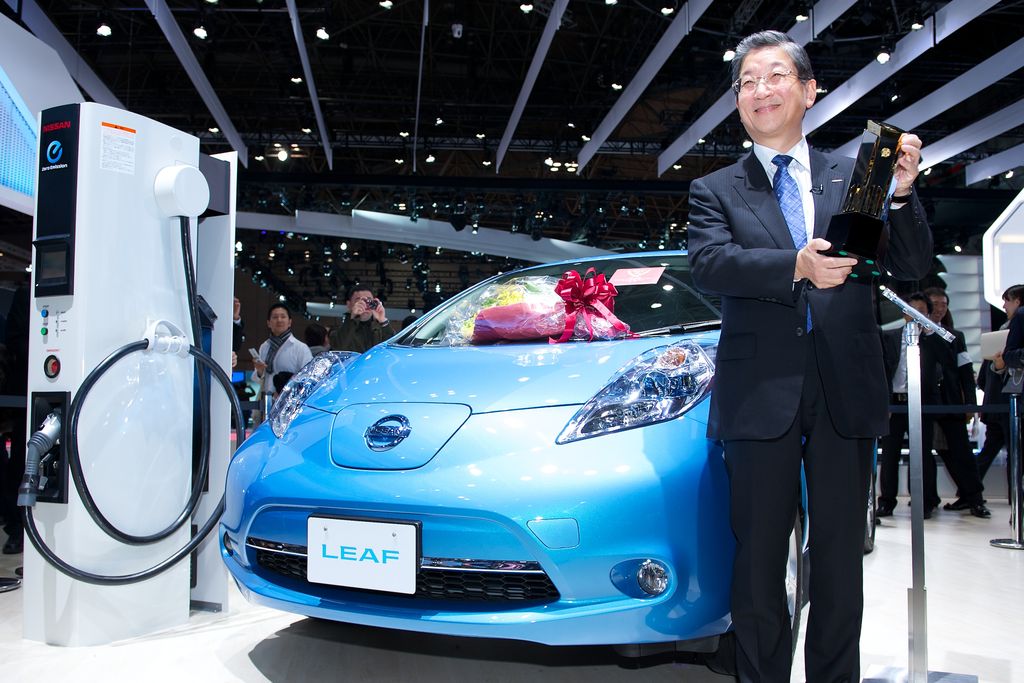 NISSAN LEAF