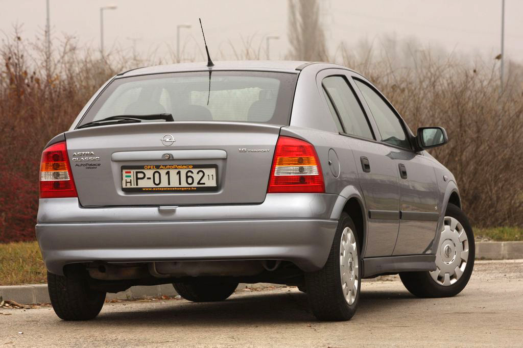 OPEL ASTRA H