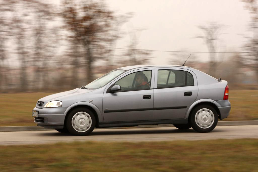 OPEL ASTRA H