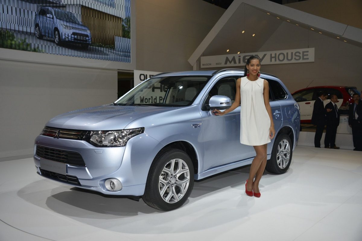 MITSUBISHI OUTLANDER