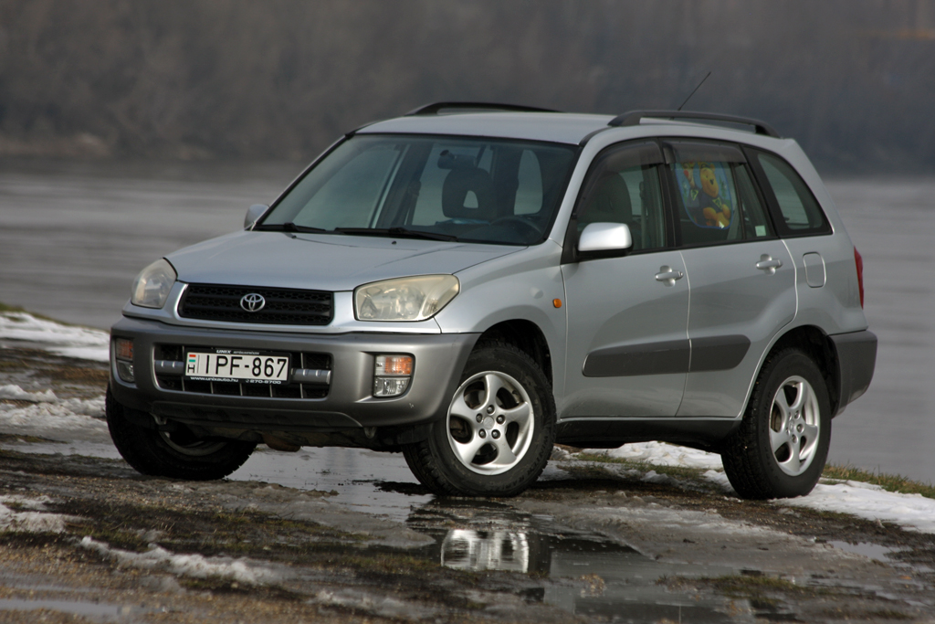 TOYOTA RAV 4