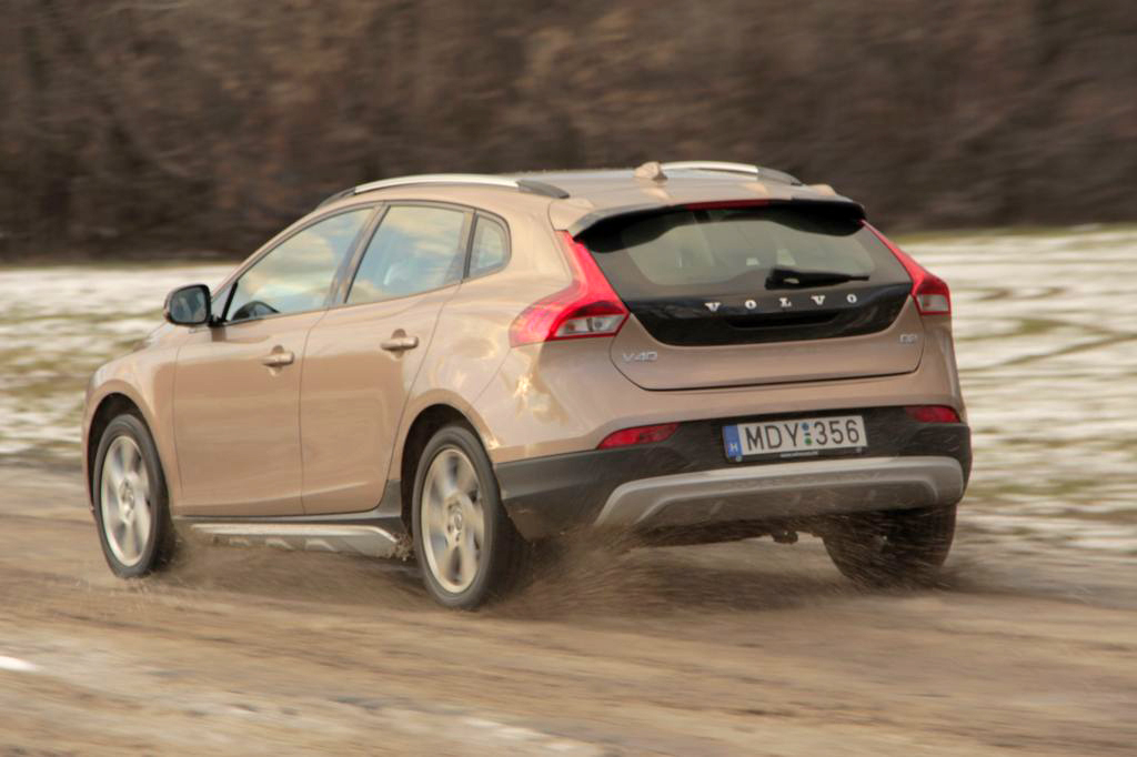 VOLVO V40