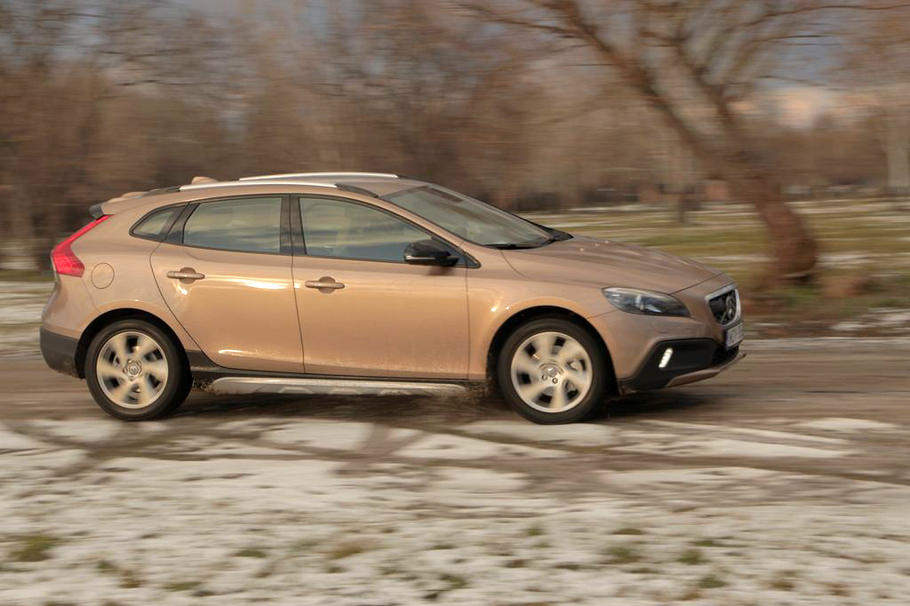 VOLVO V40