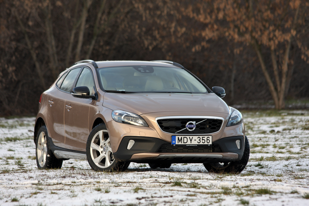 VOLVO V40