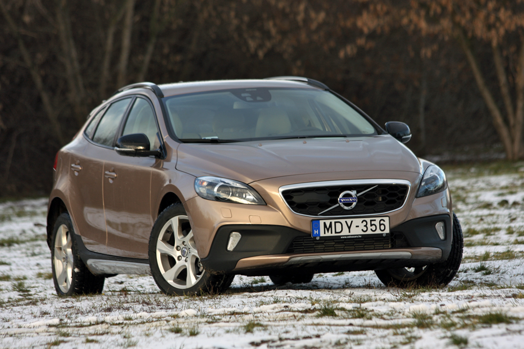 VOLVO V40