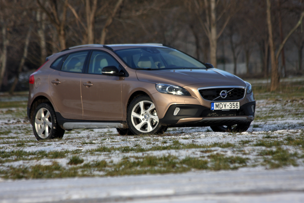 VOLVO V40
