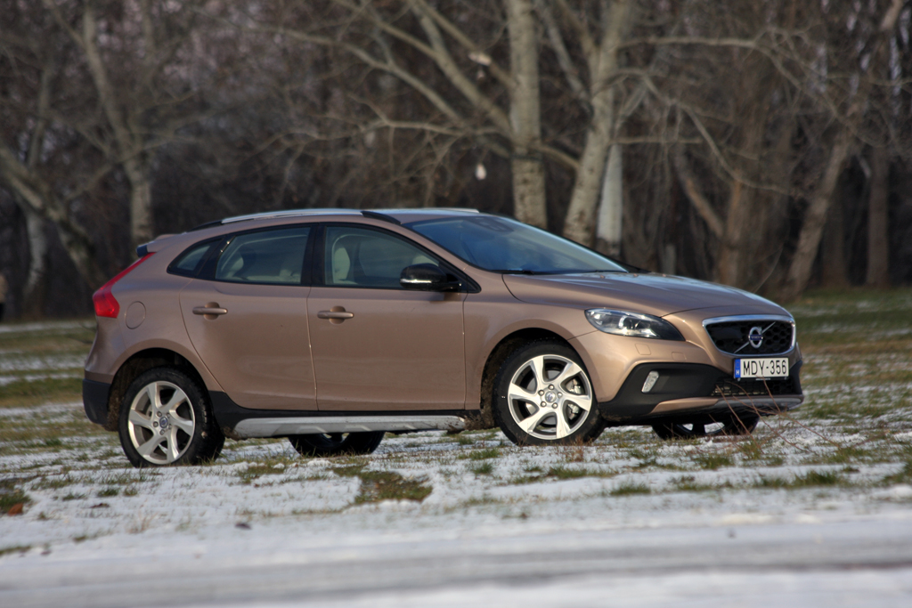 VOLVO V40