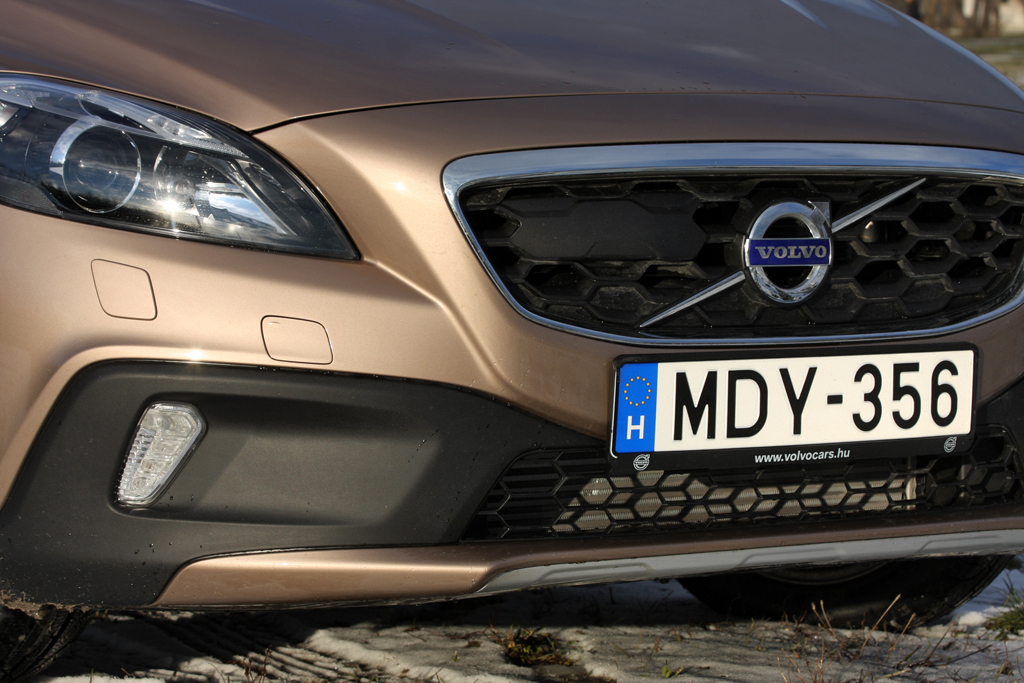 VOLVO V40