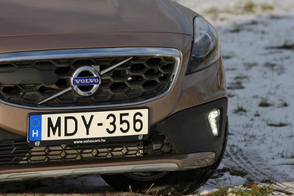 VOLVO V40