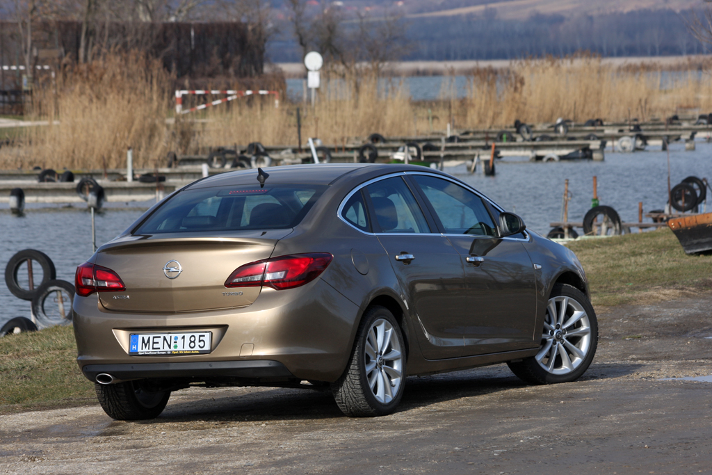 OPEL ASTRA J