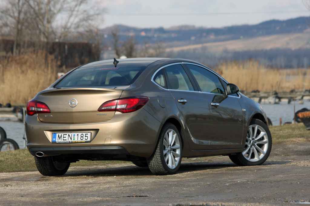 OPEL ASTRA J