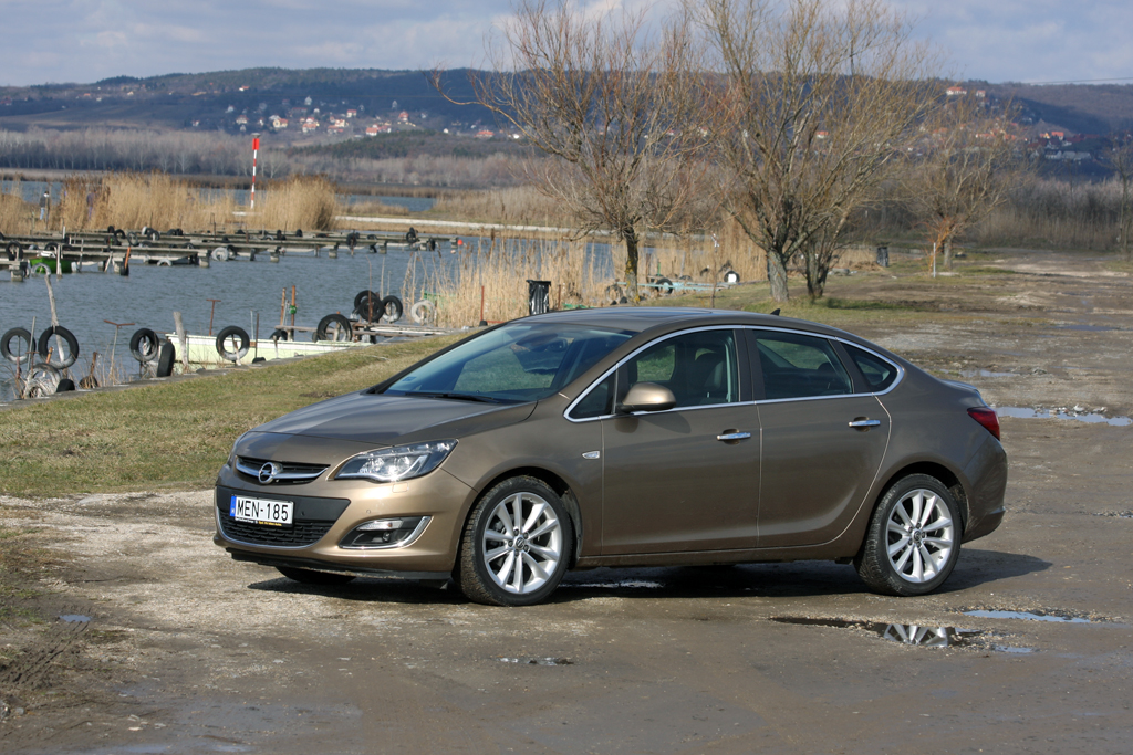 OPEL ASTRA J