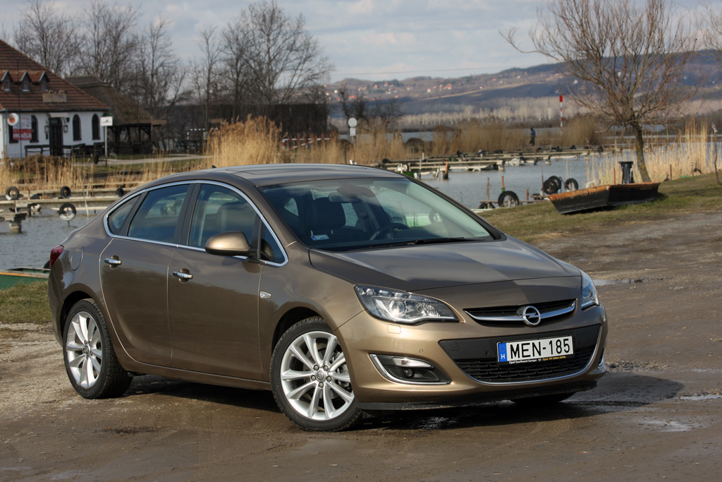 OPEL ASTRA J