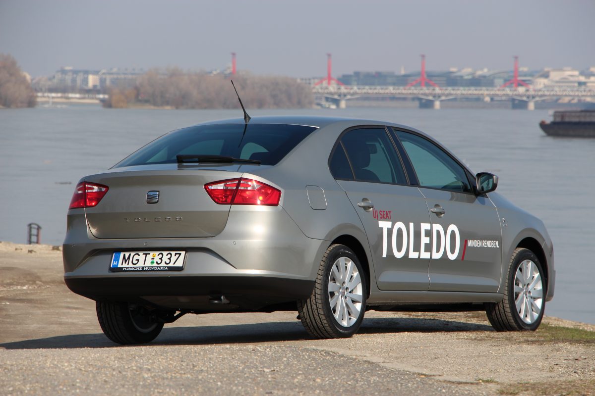 SEAT TOLEDO