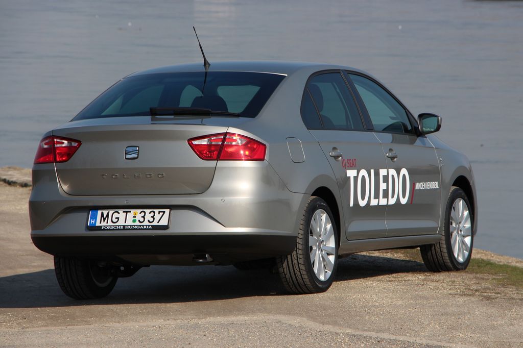 SEAT TOLEDO