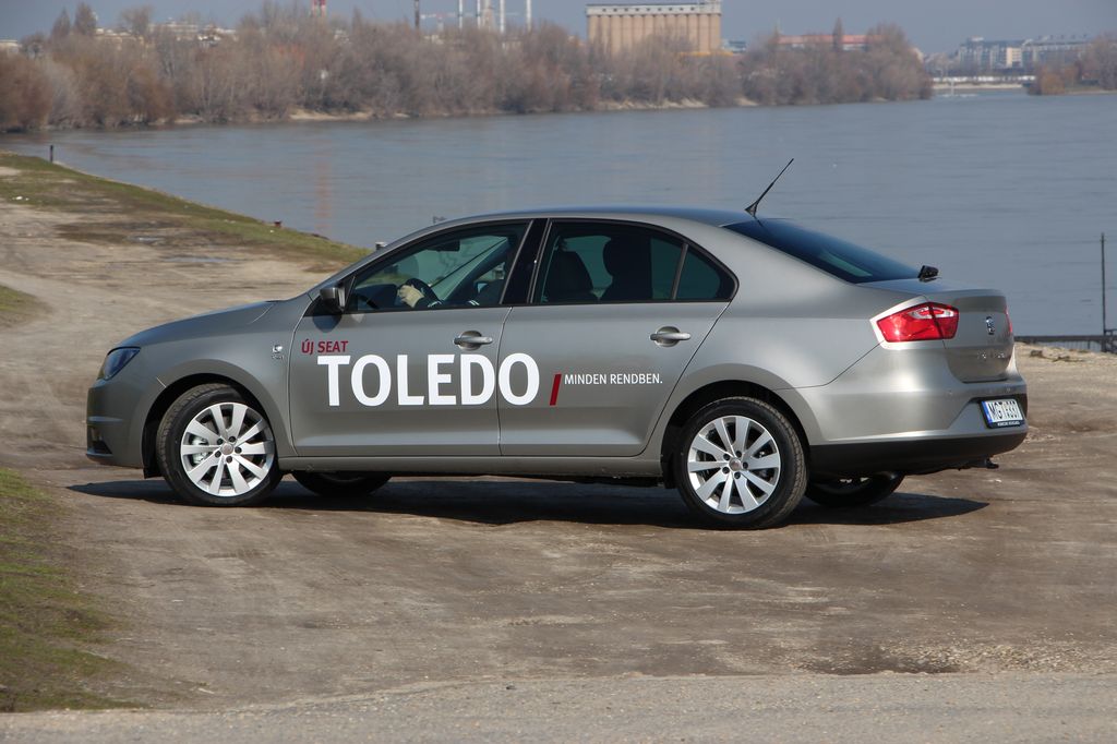 SEAT TOLEDO