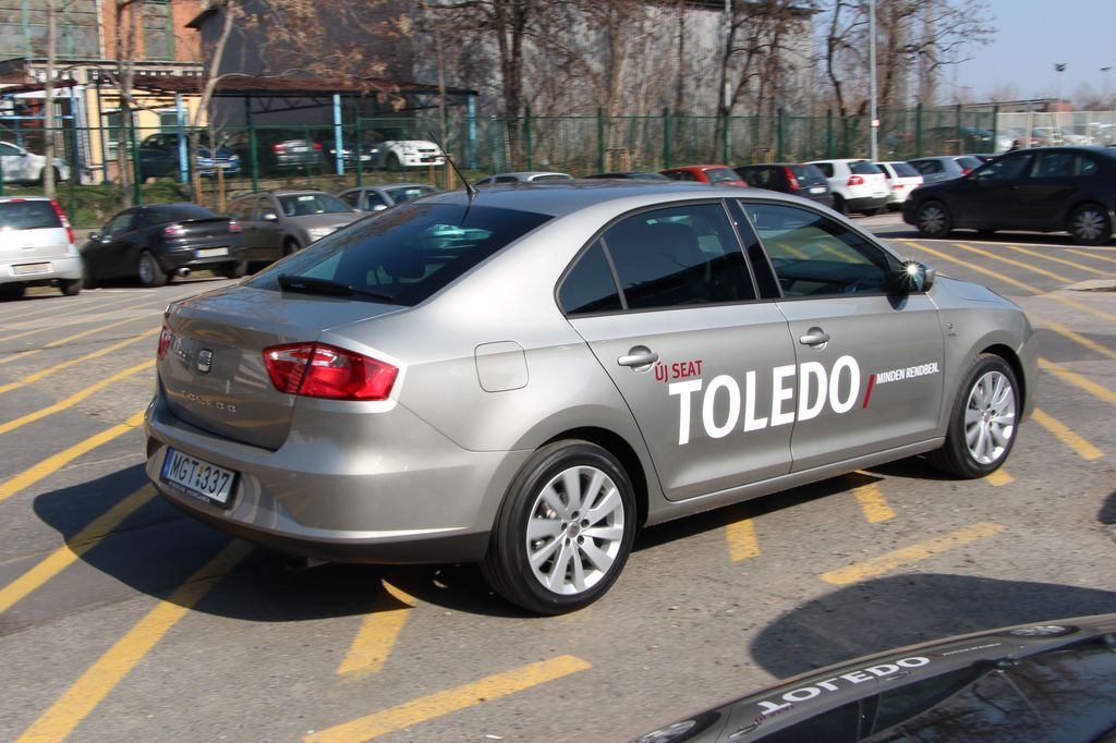 SEAT TOLEDO
