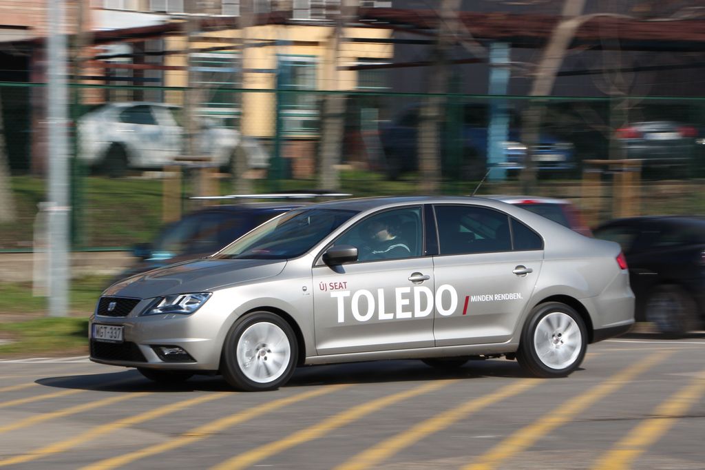 SEAT TOLEDO