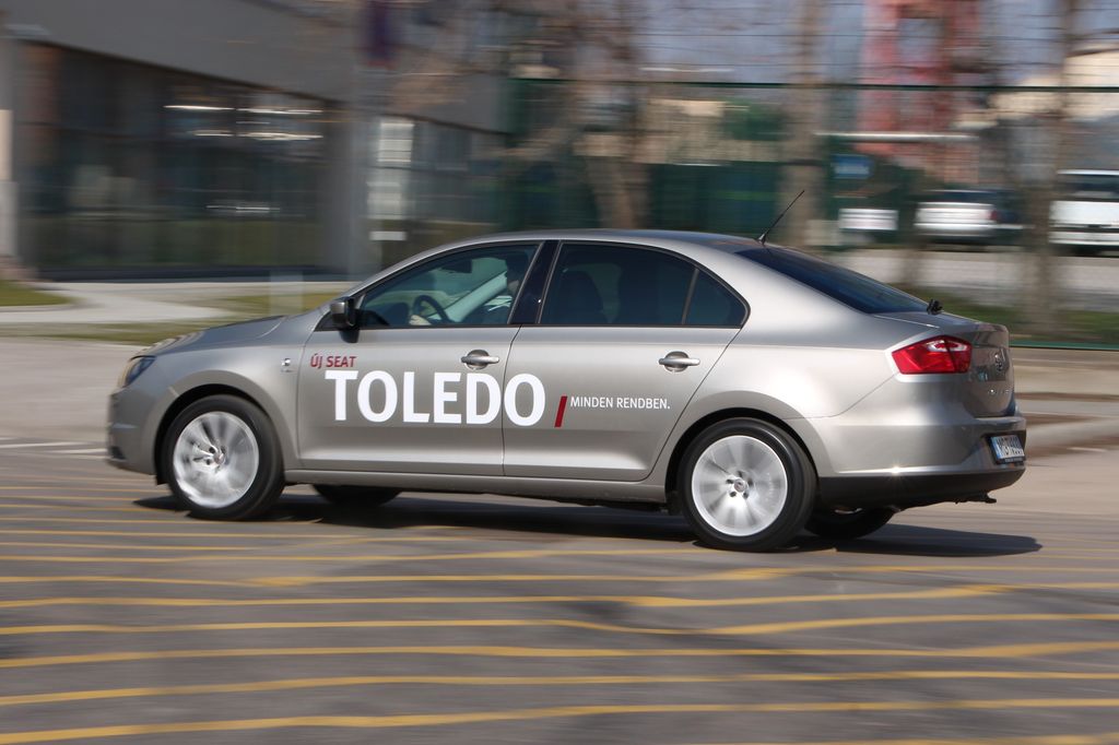 SEAT TOLEDO