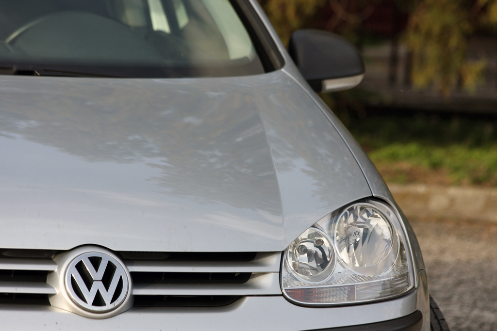 VOLKSWAGEN GOLF V