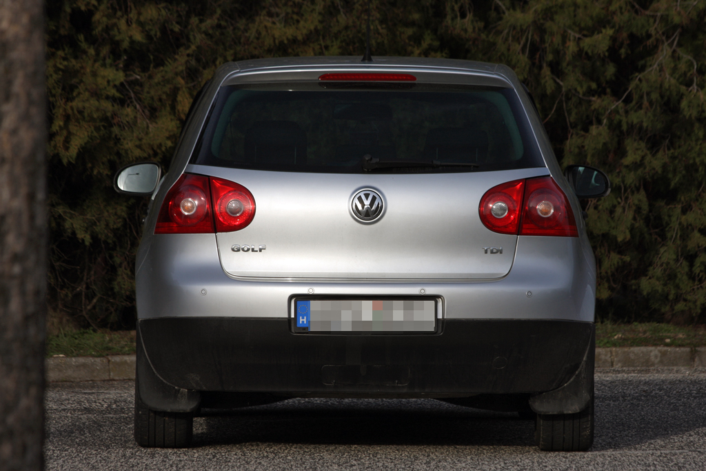 VOLKSWAGEN GOLF V