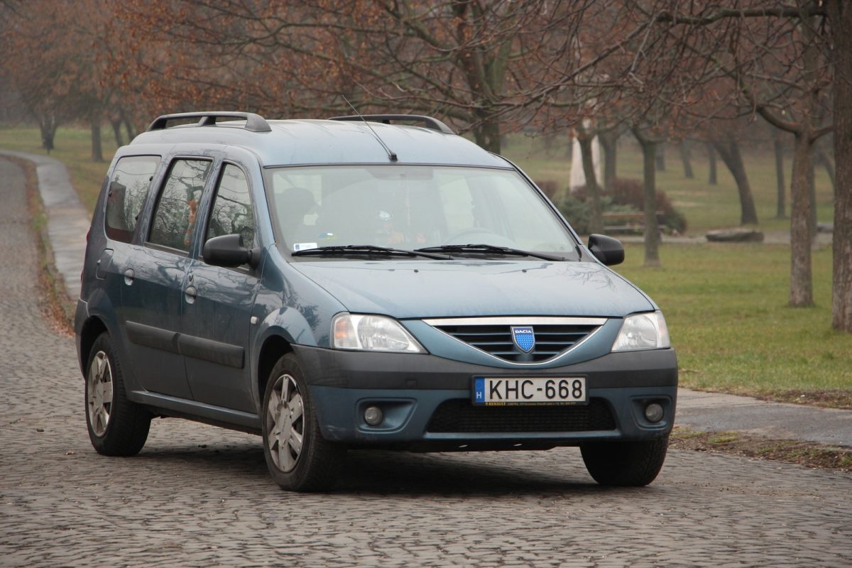 DACIA LOGAN