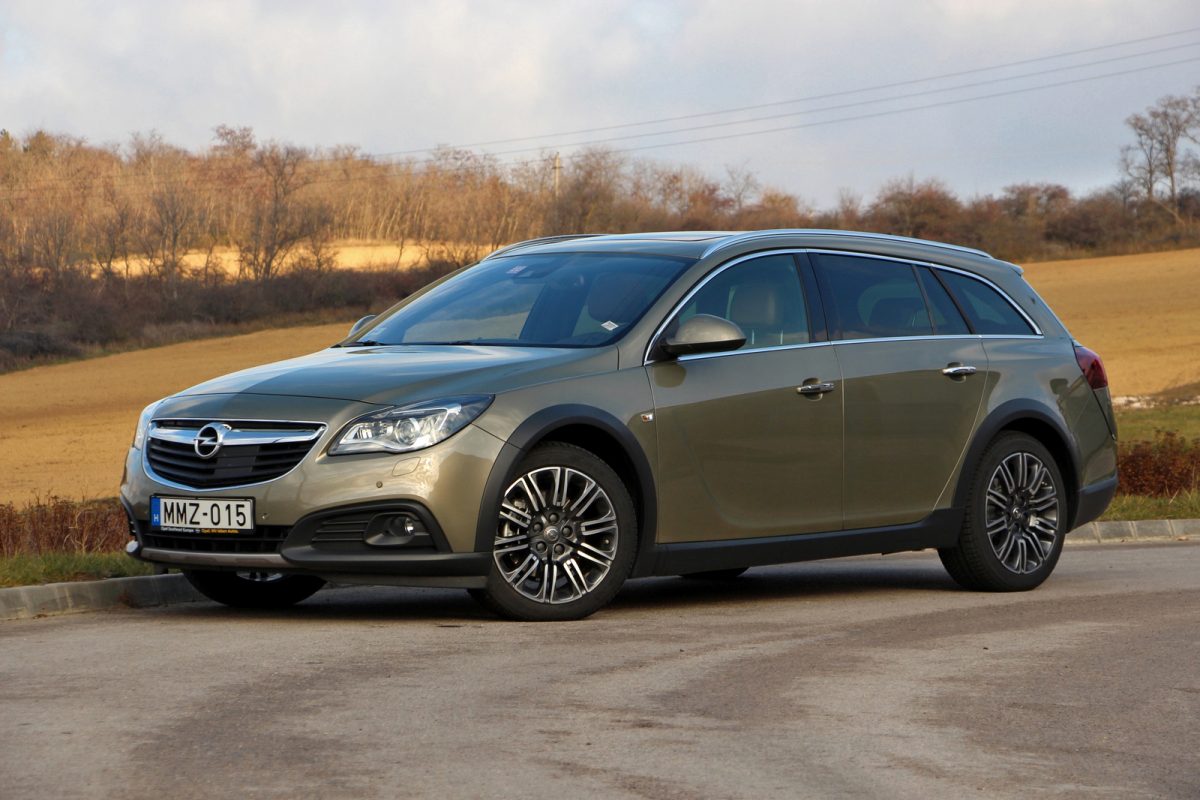 OPEL INSIGNIA