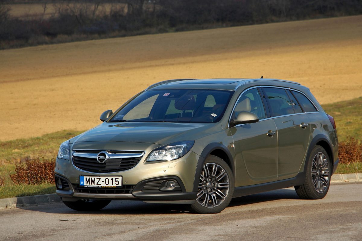 OPEL INSIGNIA