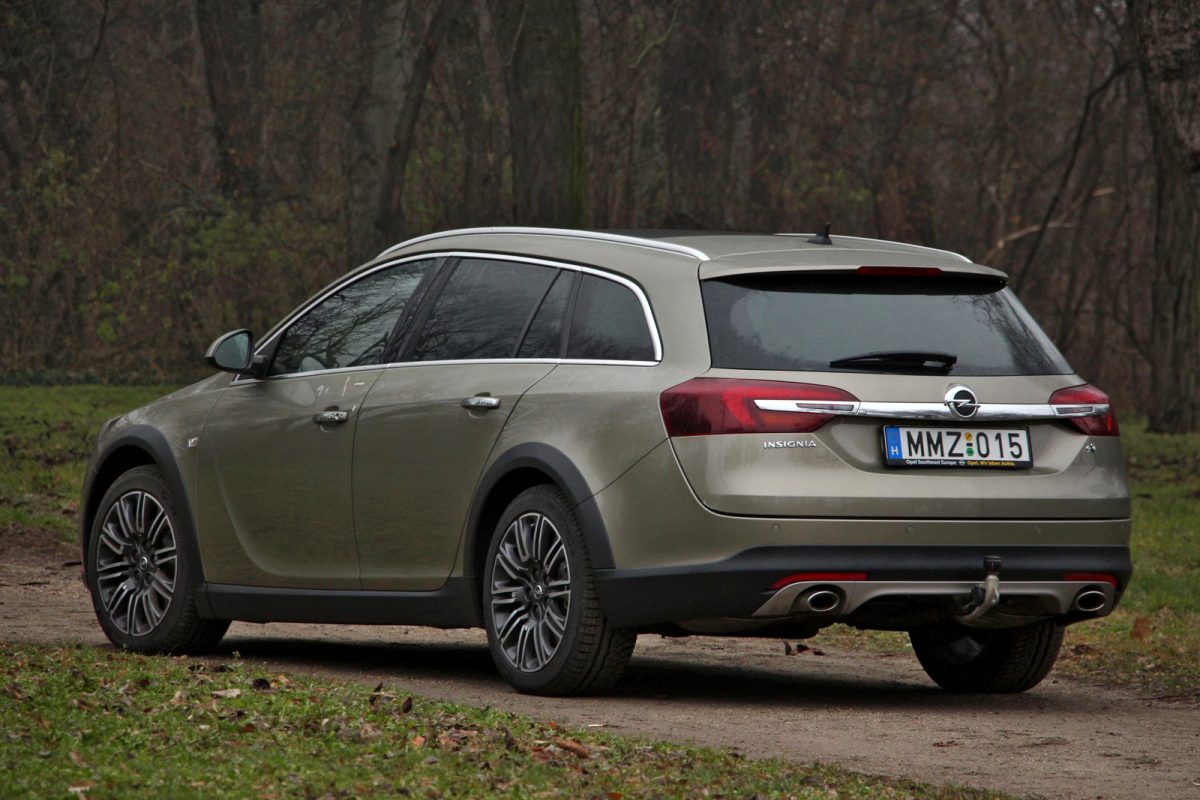 OPEL INSIGNIA