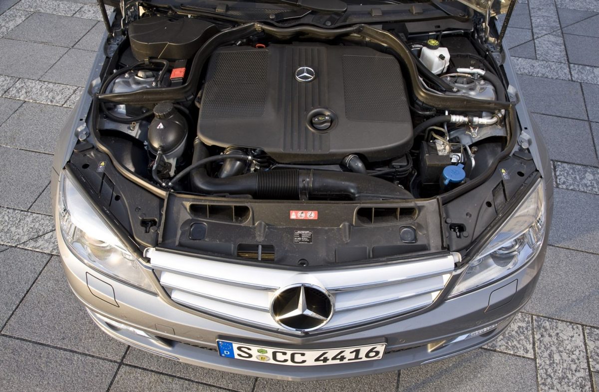 MERCEDES-BENZ C-OSZTÁLY