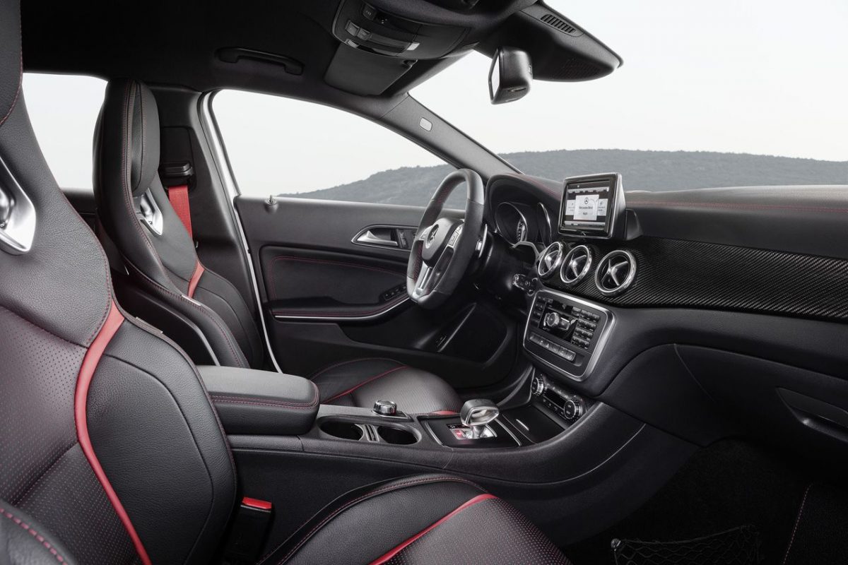 MERCEDES-BENZ GLA-OSZTÁLY