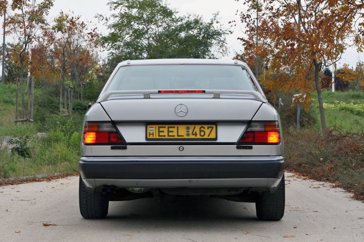 MERCEDES-BENZ W 124