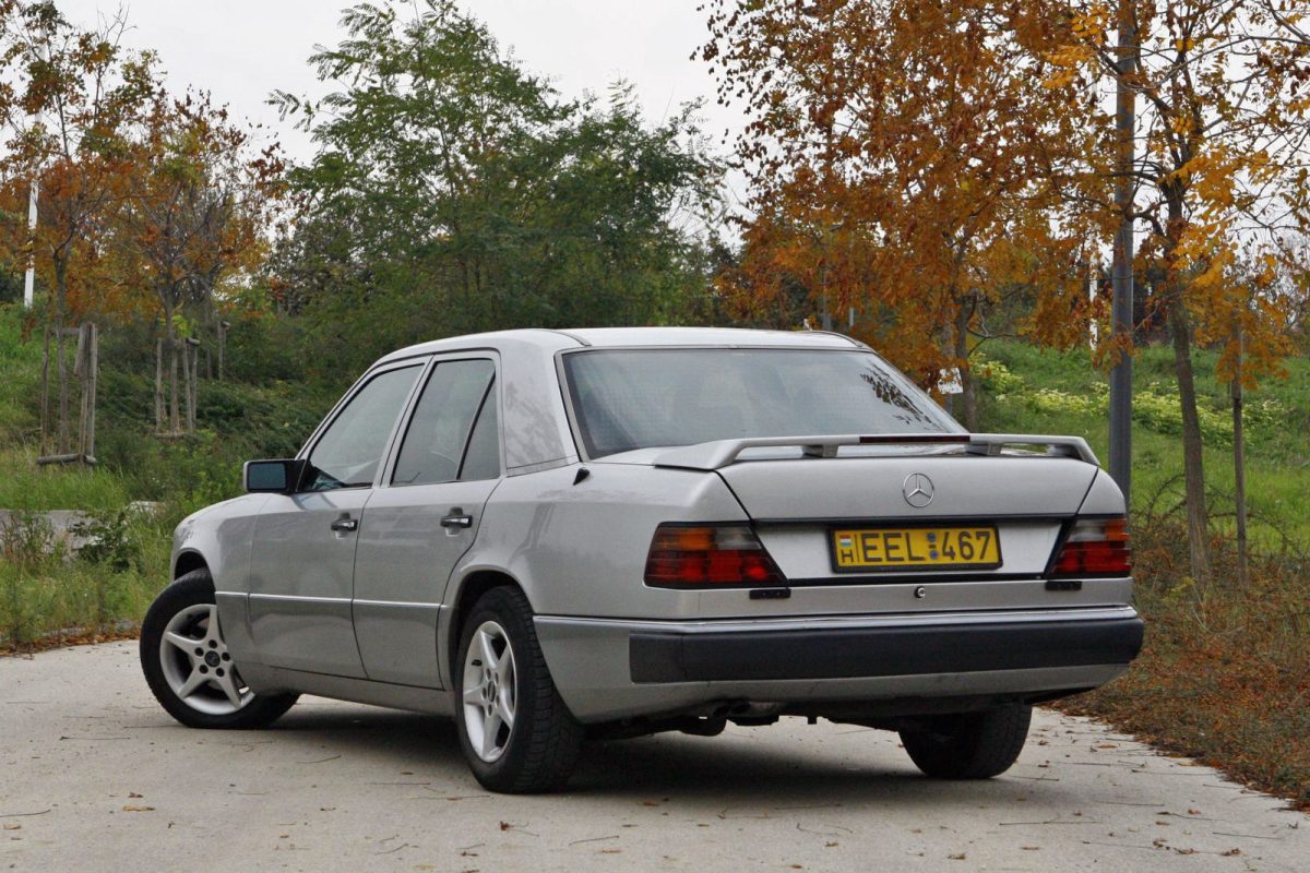 MERCEDES-BENZ W 124