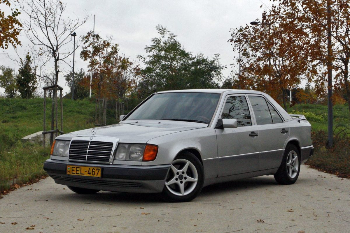 MERCEDES-BENZ W 124