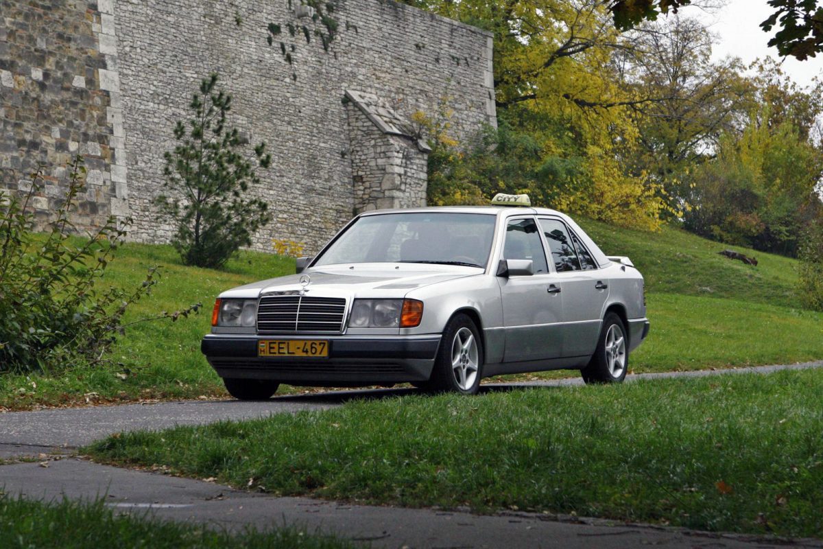 MERCEDES-BENZ W 124