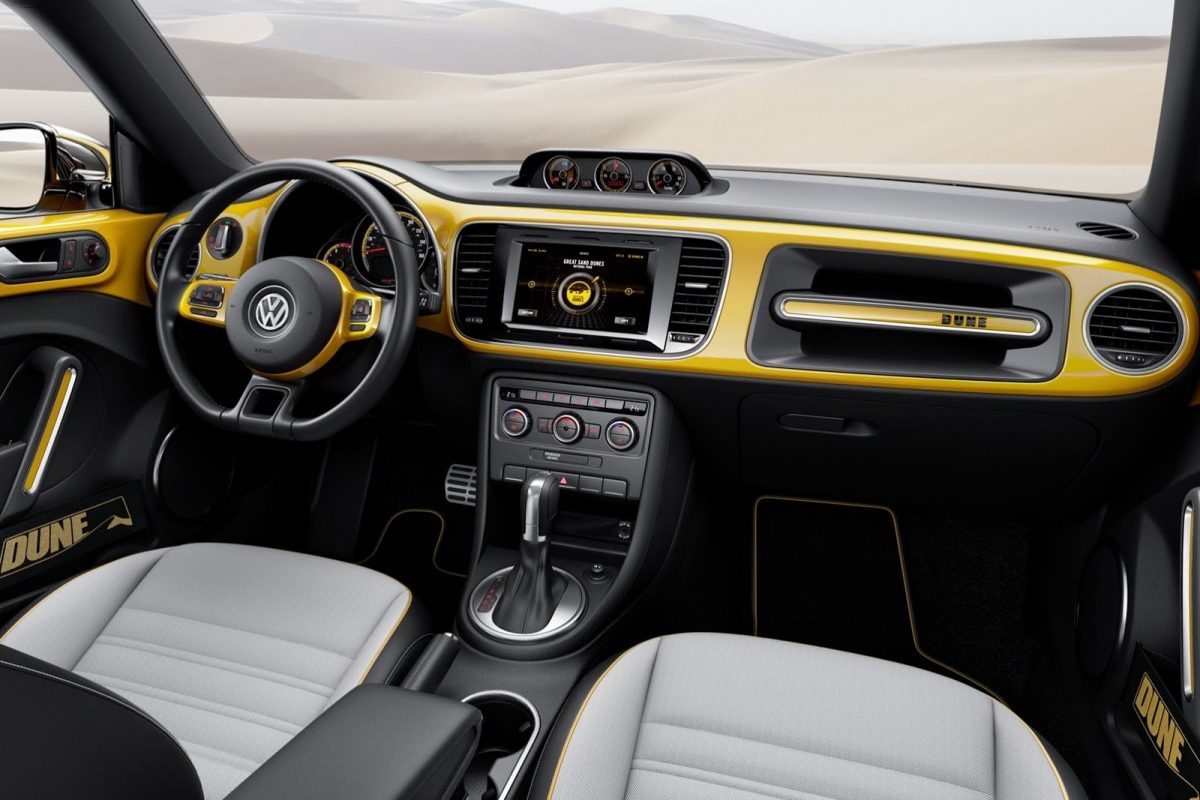 VOLKSWAGEN NEW BEETLE