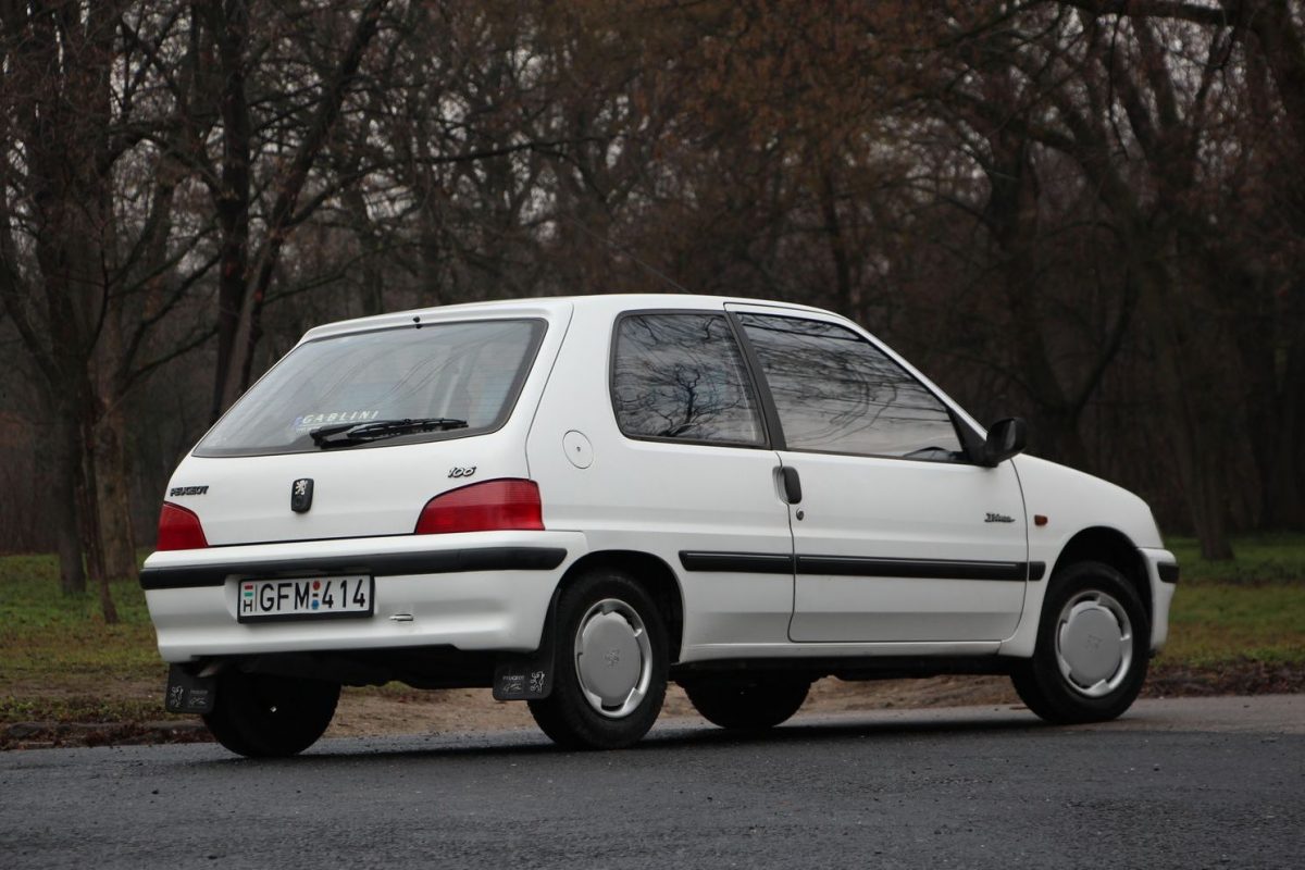 PEUGEOT 106