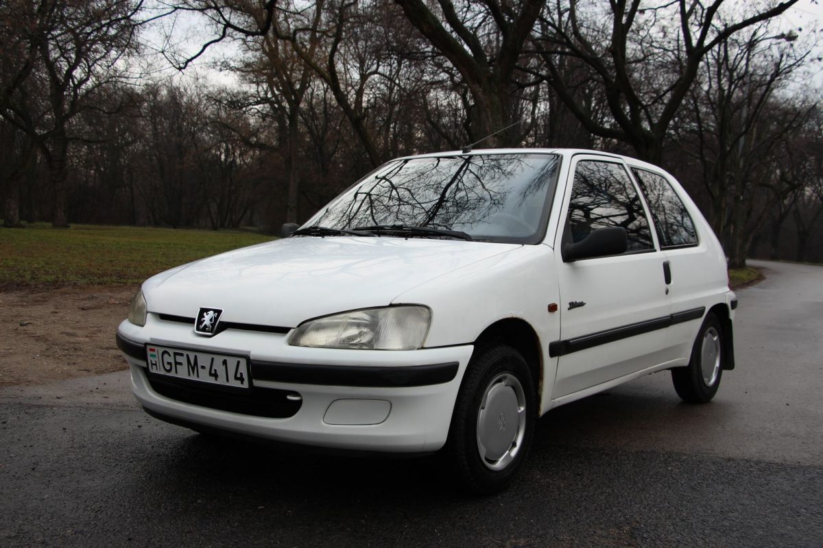 PEUGEOT 106